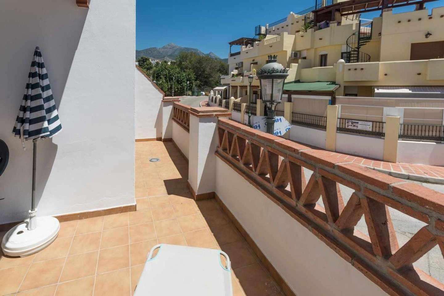 Apartamento Chimenea Playa - 2 Dormitorios Y Terraza Нерха Экстерьер фото